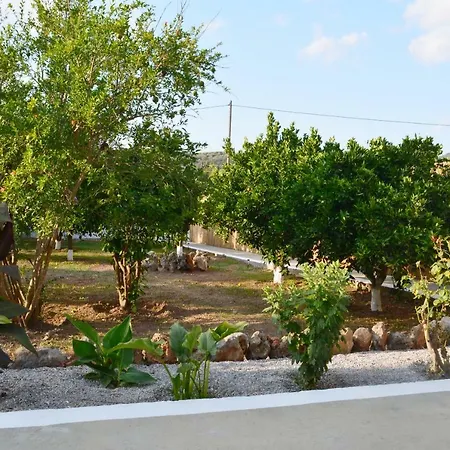 בית נופש Elias Maro House *