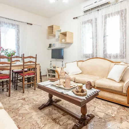 Elias Maro House בית נופש *